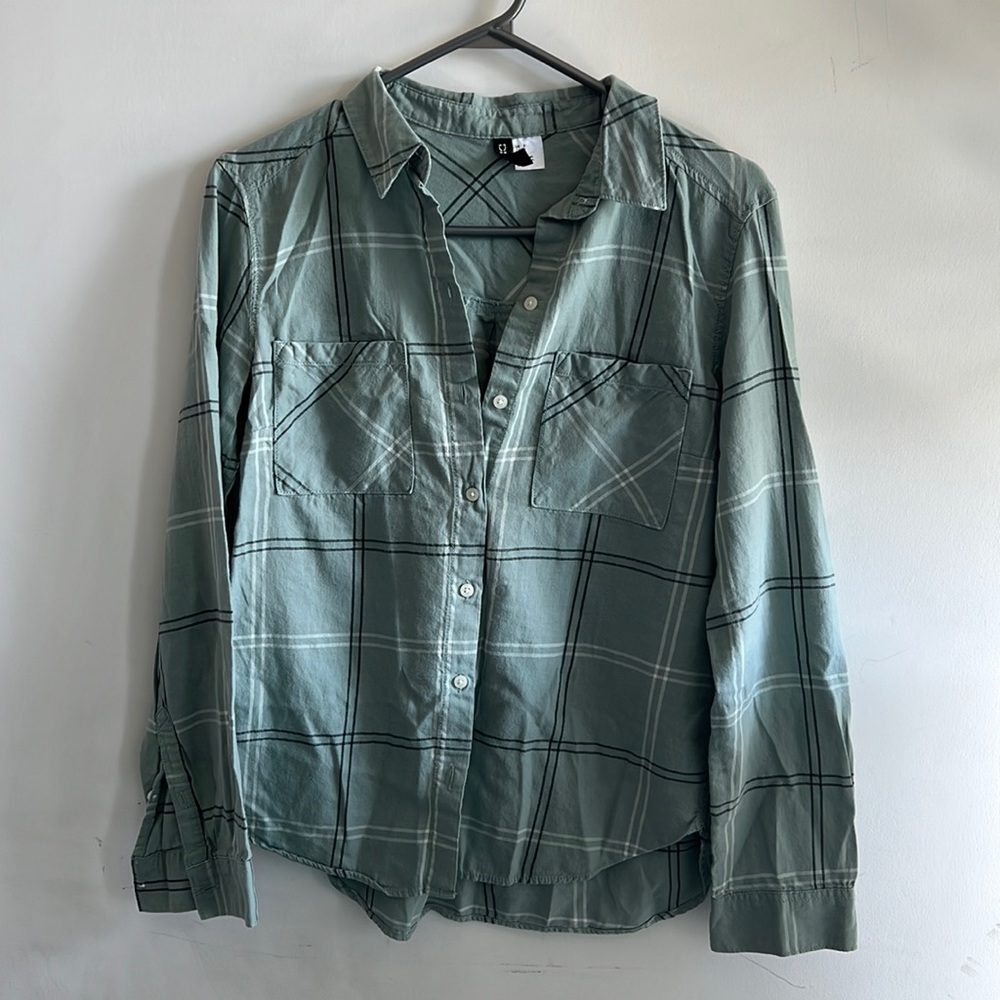 Green shirt
